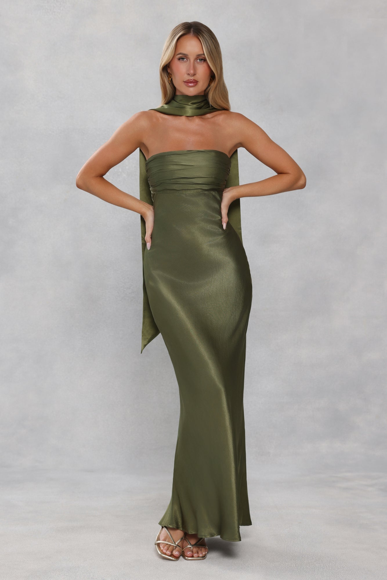 Satin Neck Scarf Olive Green