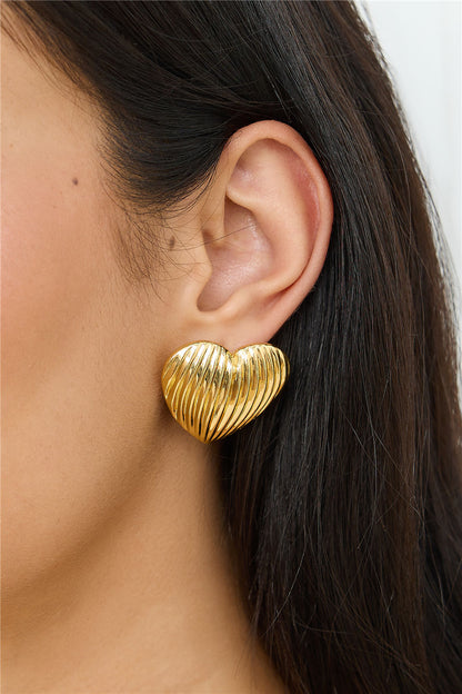 Feel The Love Earrings Gold